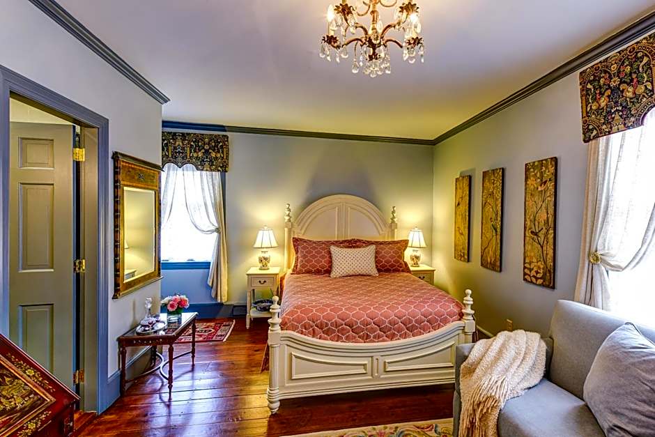 Inn by the Bandstand a Boutique Hotel