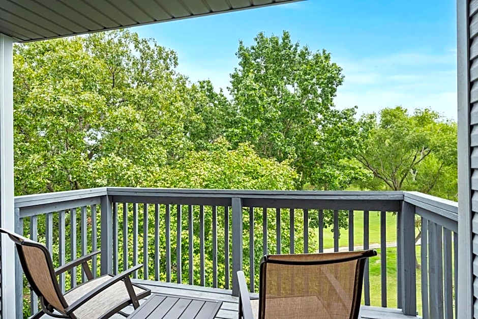 Ozark Mountain Retreat, Family Condo with Resort Amenities
