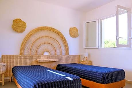 Luxury Two-Bedroom Apartment (6 Adults)