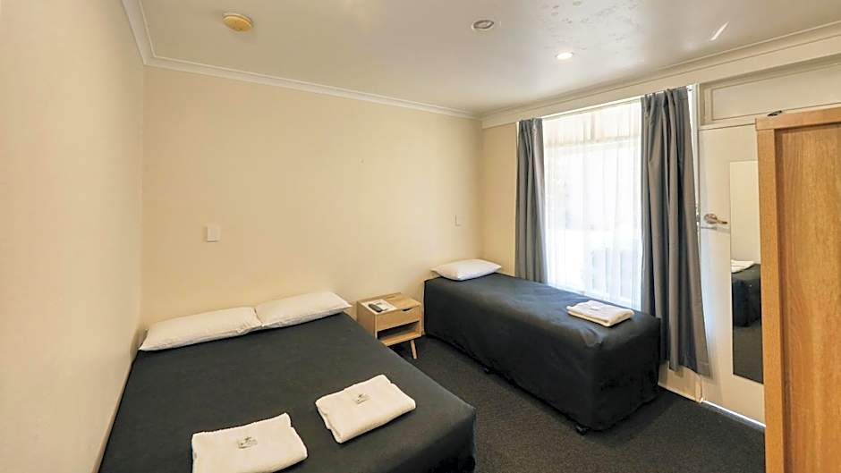 Coachman Hotel Motel