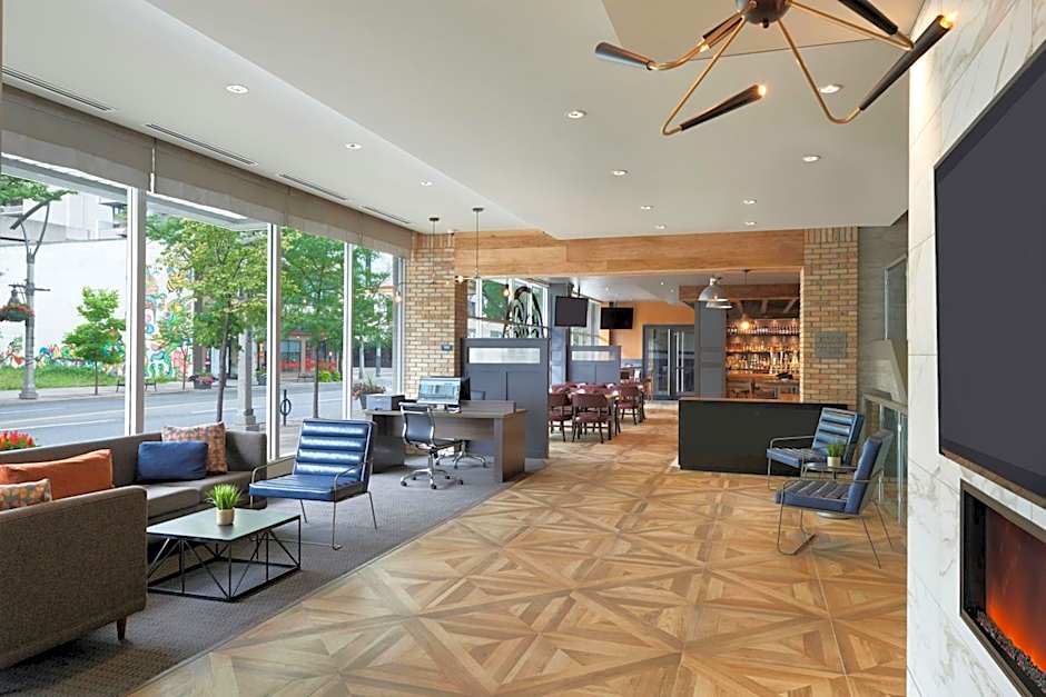 Four Points by Sheraton Windsor Downtown