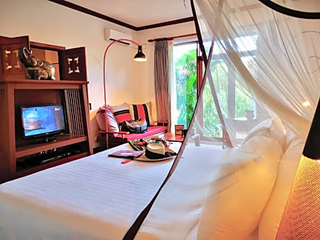 Deluxe Pool View Double Room