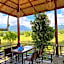 Gino's Place - Guest House & Jungle Trekking