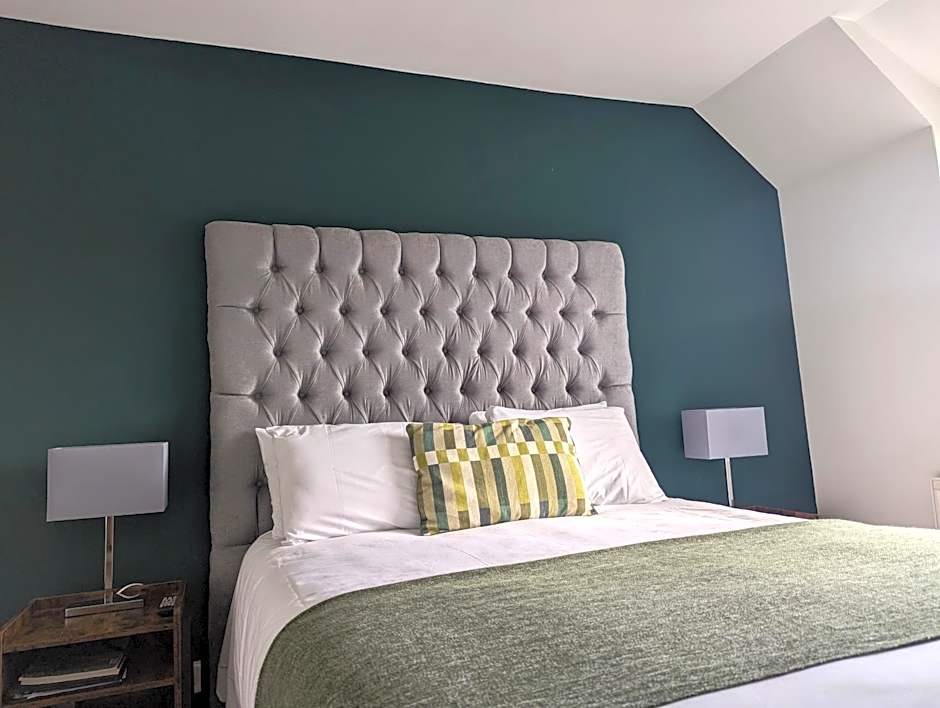 The Lodge by Cefn Tilla