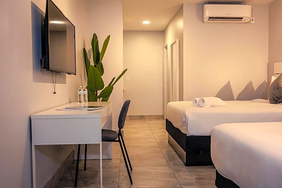 Up Midtown Hotel
