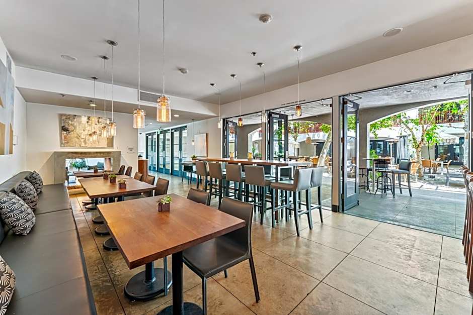Hotel Casa 425 + Lounge, A Four Sisters Inn