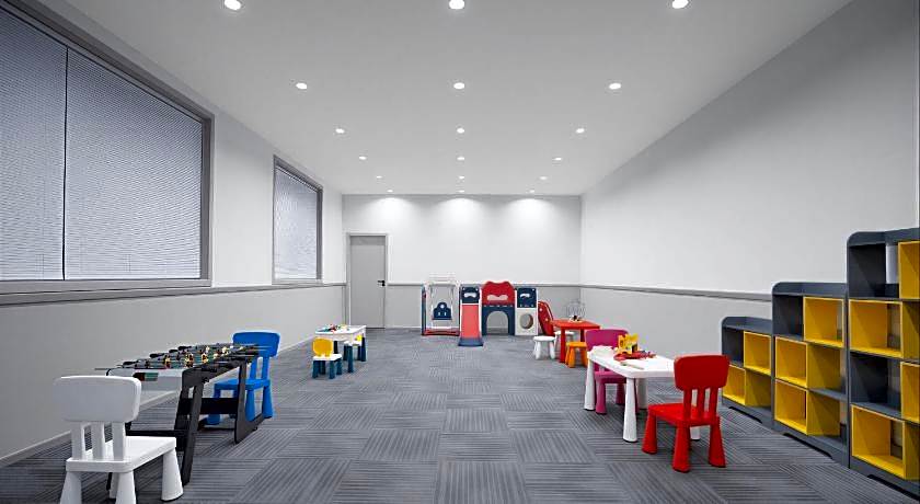 Holiday Inn Express Pengzhou Downtown By IHG