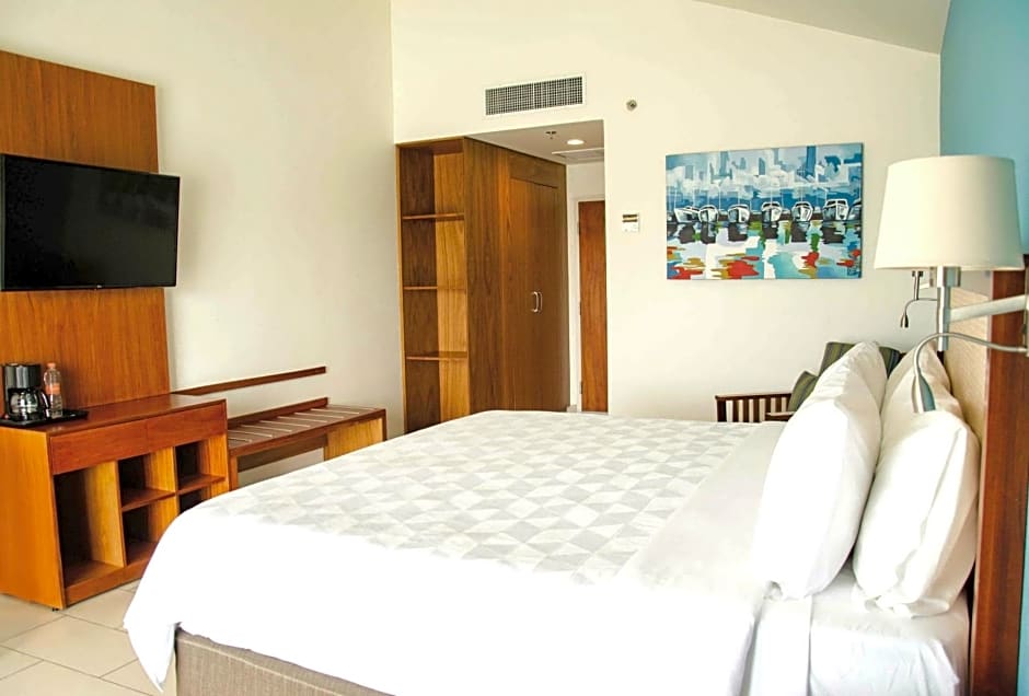 Holiday Inn Huatulco By IHG