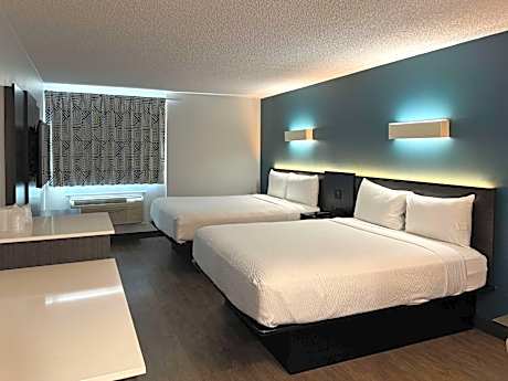 Queen Room with Two Queen Beds - Non-Smoking
