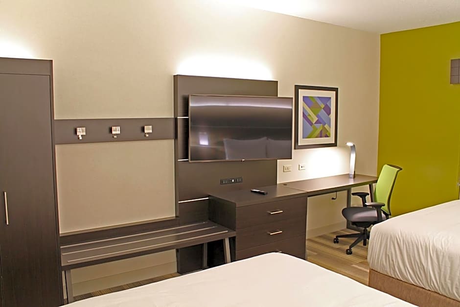 Holiday Inn Express & Suites St. Louise South I-55 By IHG