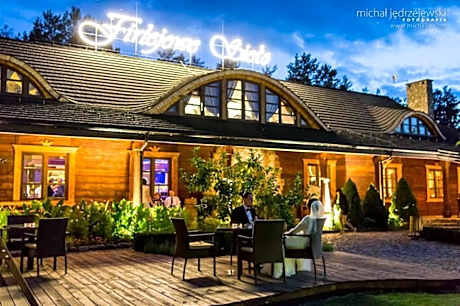 Kompleks rekreacyjno- hotelowo-wypoczynkowy FIRLEJOWE SIOŁO