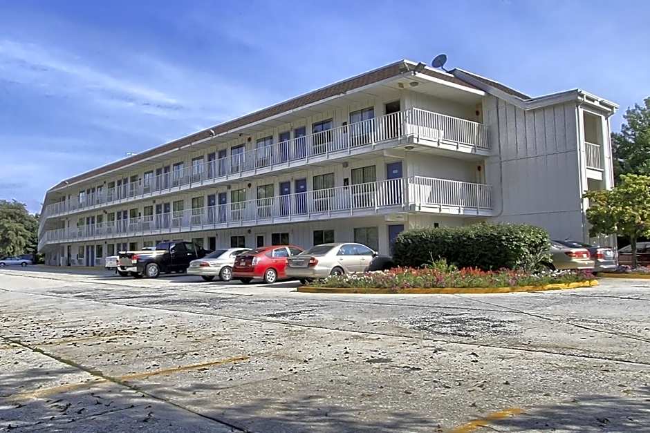 Motel 6-New Cumberland, PA - Harrisburg - Hershey South