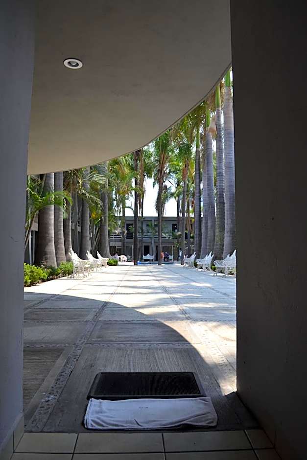 Hotel Suites del Real