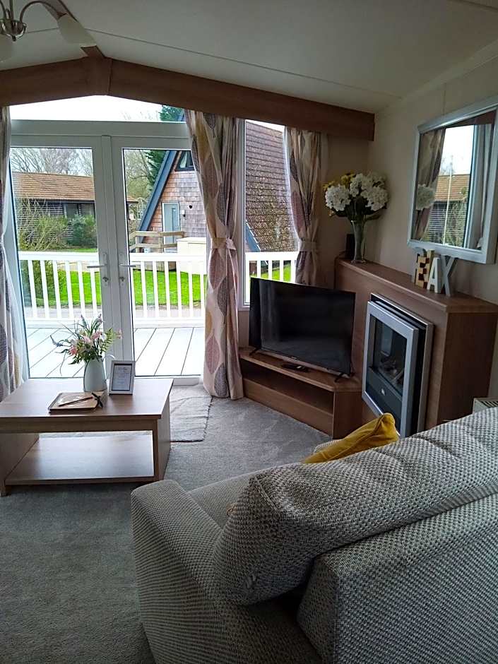 41 the meadows luxury hot tub holidays tattershall lakes