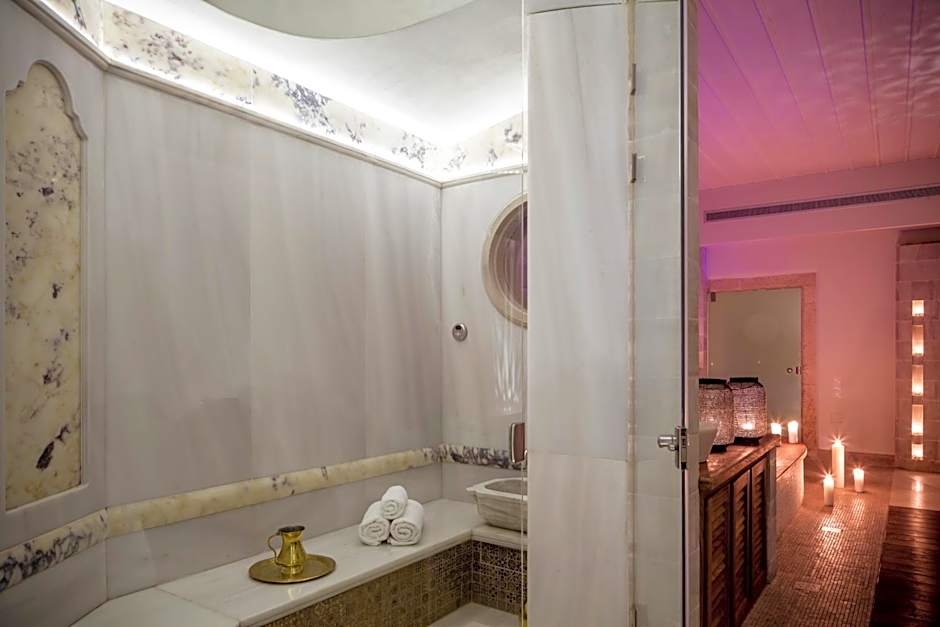 Casa Delfino Hotel & Spa