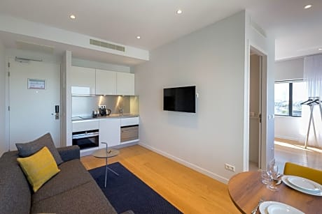 Loft (1 King Bed)
