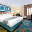 La Quinta Inn & Suites by Wyndham Chicago Willowbrook