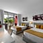 Water View Building With Pool - 5-Min Walk To The Beach - Cozy Studios