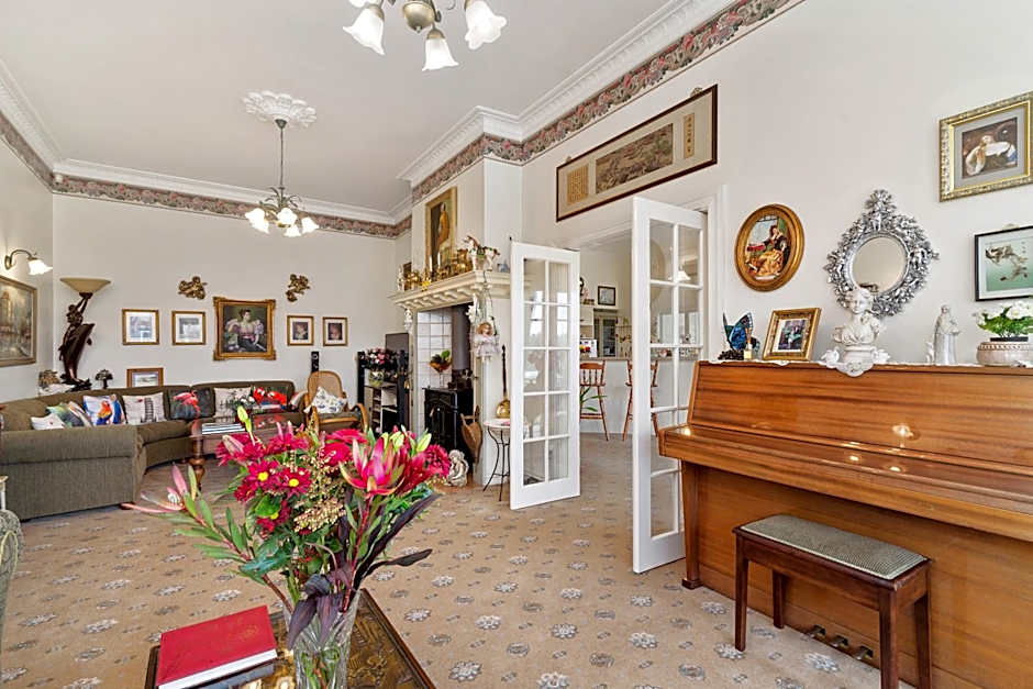 Country Villa Estate