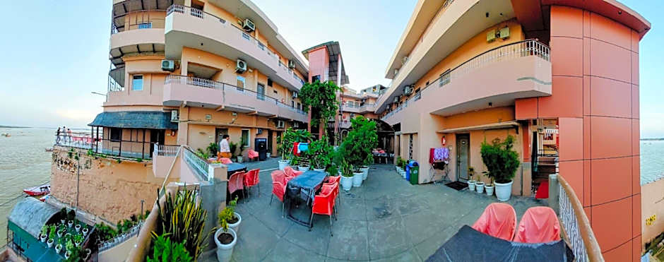 Photo 1 of 46 of Hotel Alka