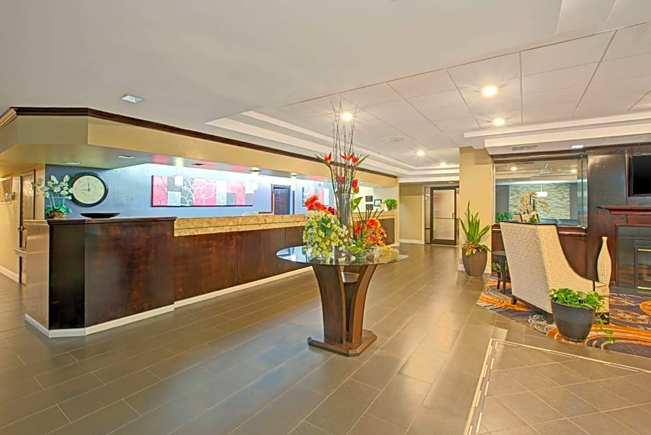 Ramada Plaza Charlotte/s End – Charlotte, NC
