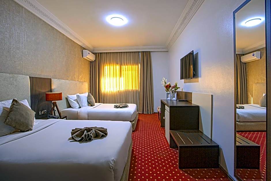 Yaad City Hotel