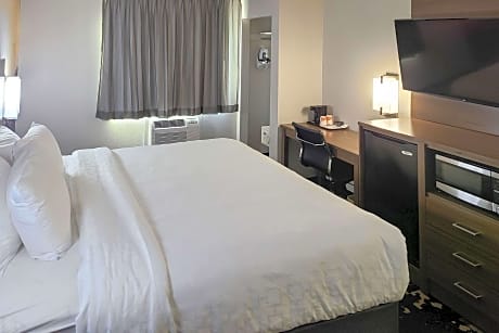 1 King Bed, Nonsmoking