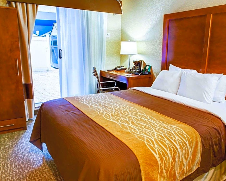 Ramada by Wyndham New York Times Square West