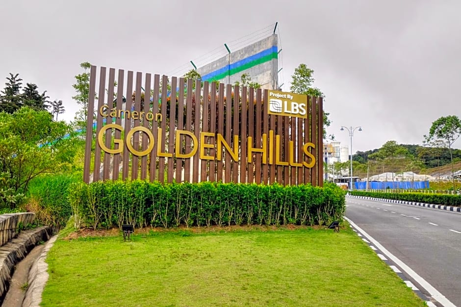 Play Residence at Golden Hills