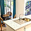 Mango Tree Holiday Apartments