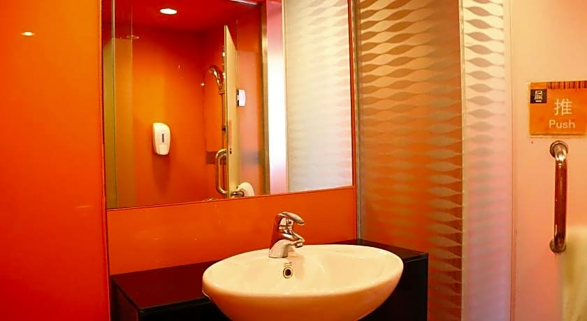 4th Zhongshan Road Garden Inn