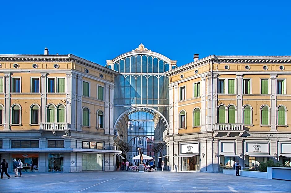 Hotel Vivit ***S