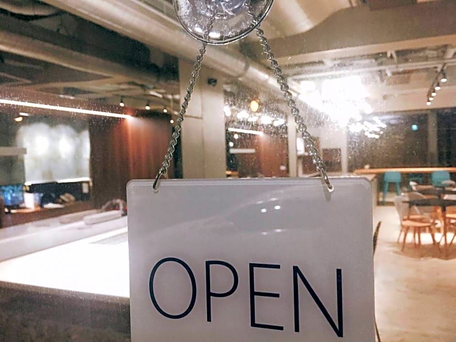 Bouti Waterfront Hotel