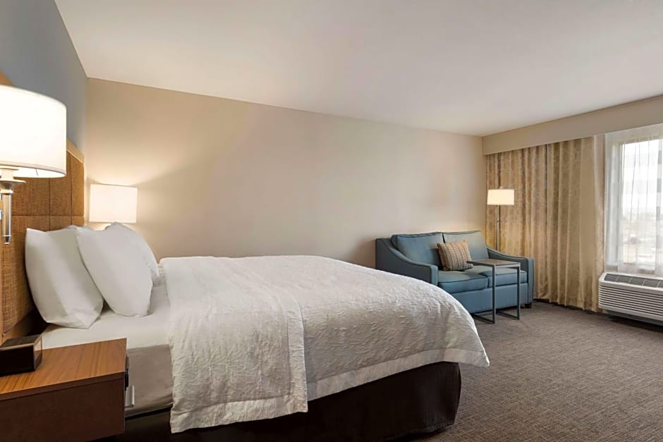 Hampton Inn By Hilton Lincoln Airport
