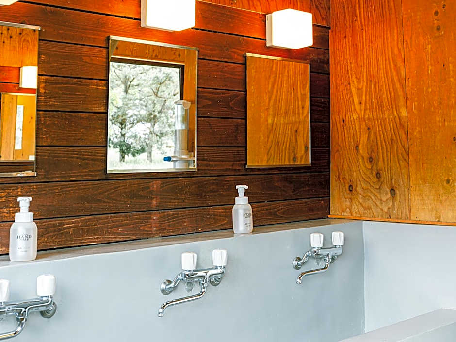 直島町ふるさと海の家 つつじ荘 -Seaside Stay Tsutsujiso-