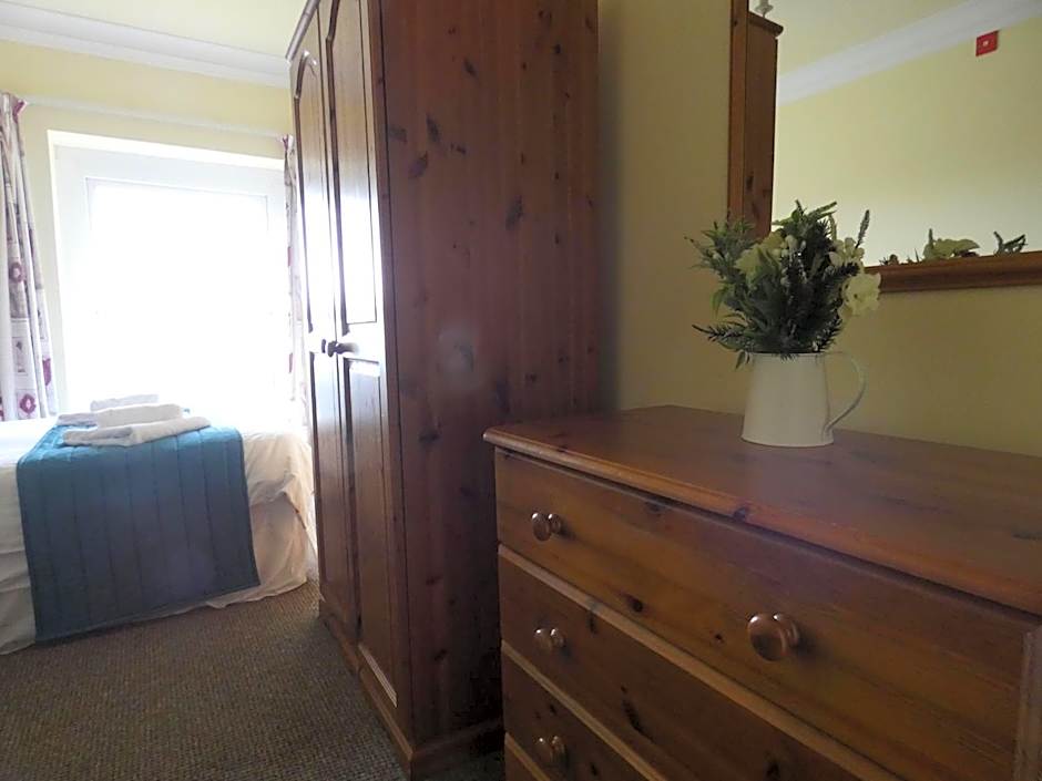 Hurst Dene Aparthotel