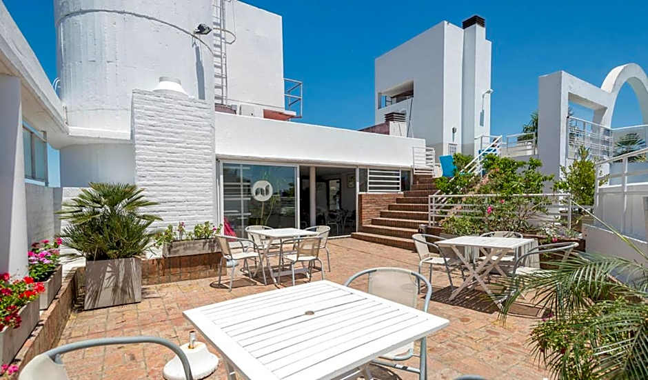 Urquiza Apart Hotel & Suites