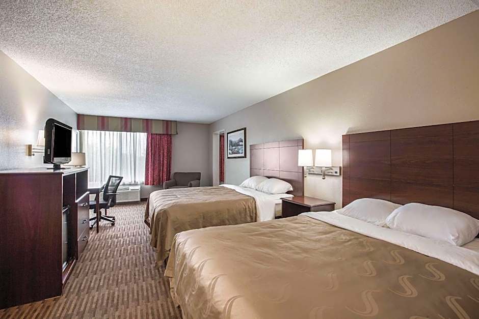 Quality Inn & Suites Lawrence - University Area