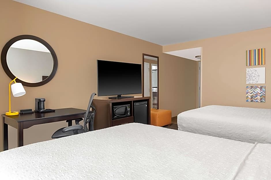 Hampton Inn By Hilton & Suites Madison Downtown