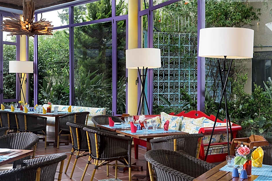 Dionysos Hotel