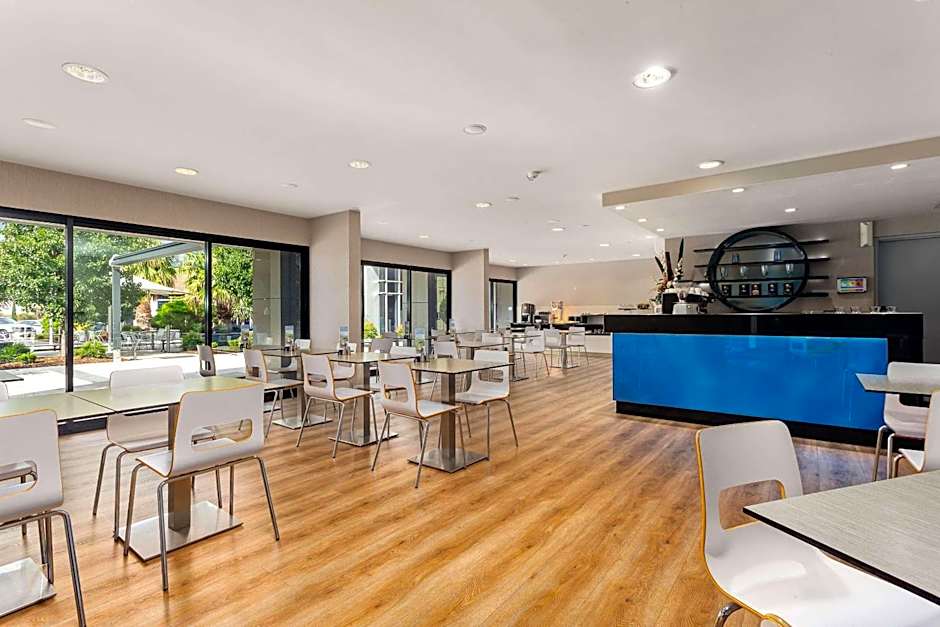 Quality Hotel Taylors Lakes