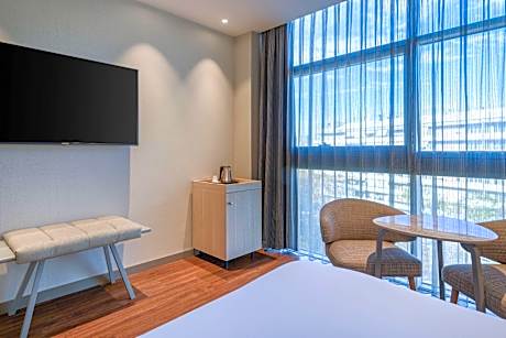 Smaller Guest room, 1 Twin, Fira Gran Via view,  City view