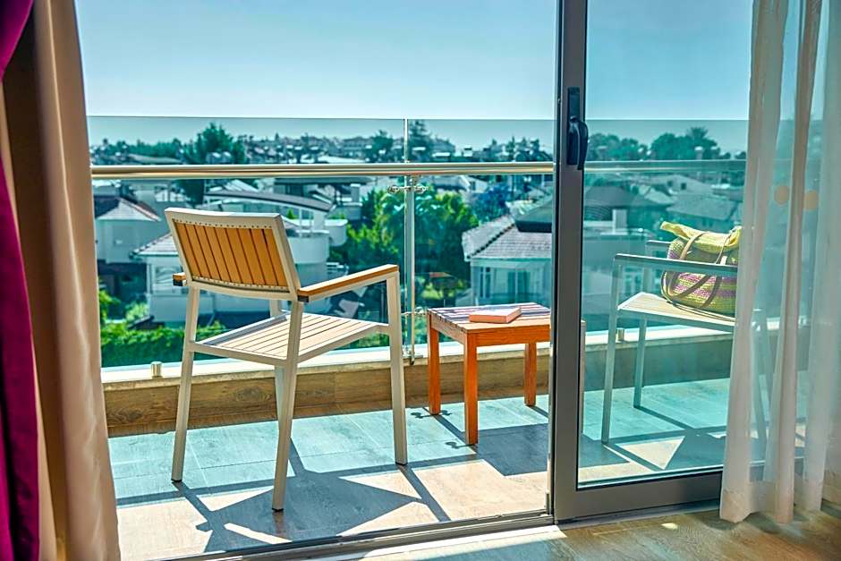 Tui Magic Life Jacaranda