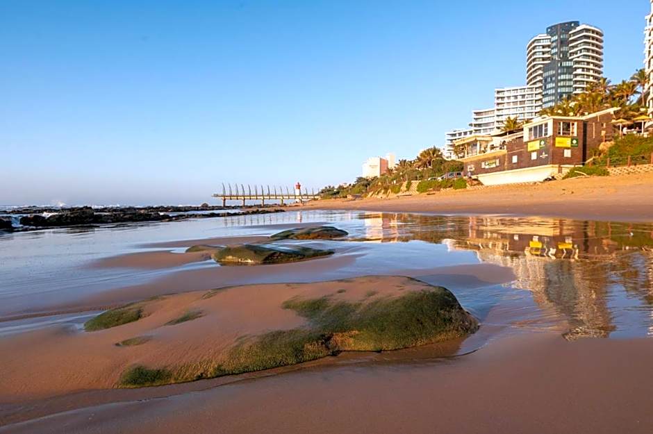 Opulent Oceans Apartment 2505 with Sea Views