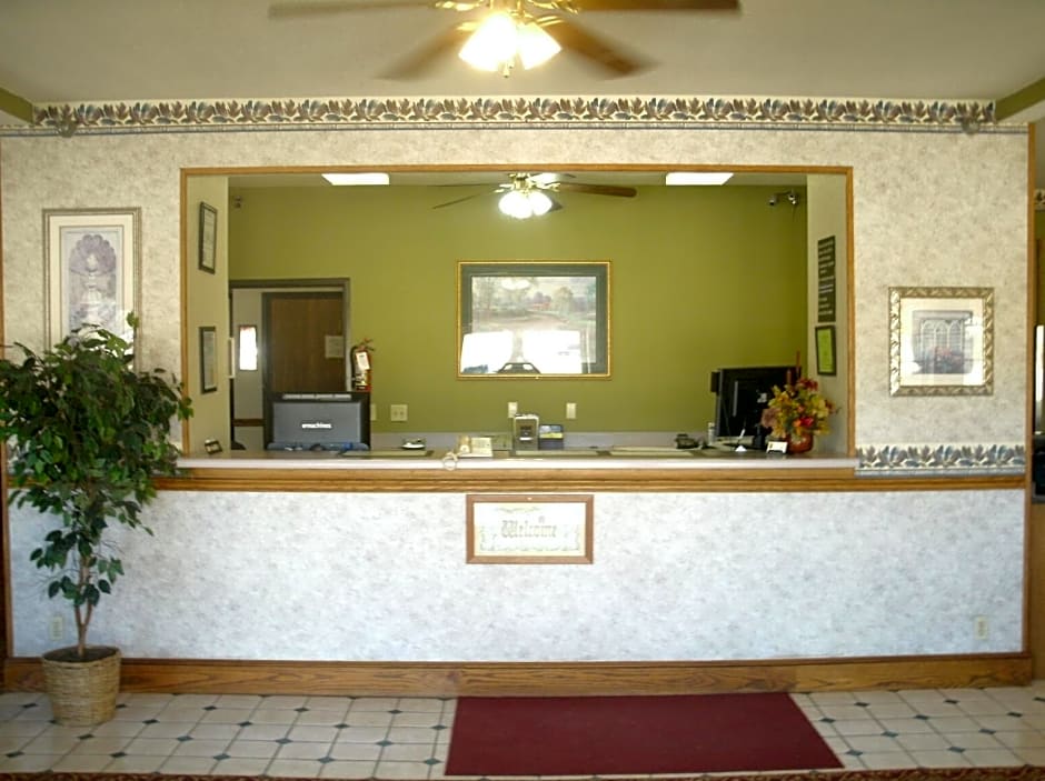 Super 8 by Wyndham Platte City Kansas City Area