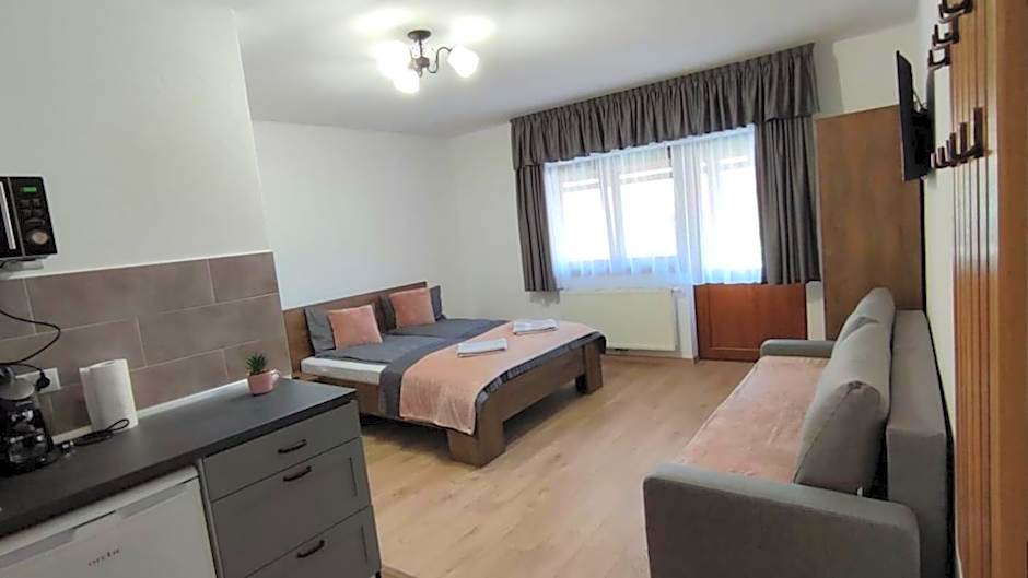 Kodaros Studio Parajd