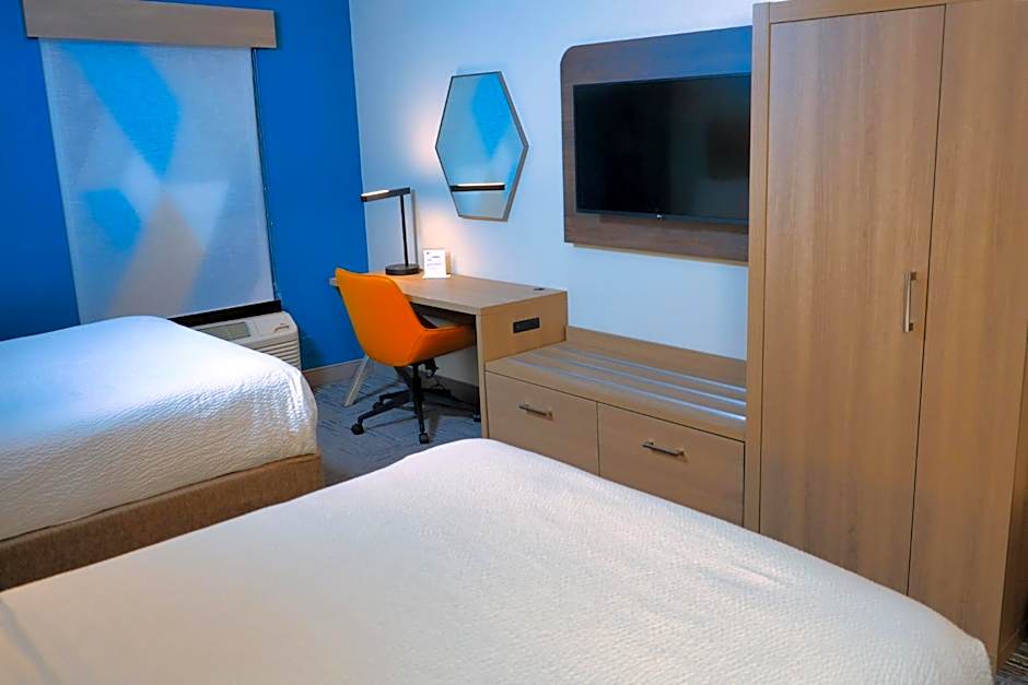 Holiday Inn Express Hotel & Suites Tampa-Oldsmar By IHG