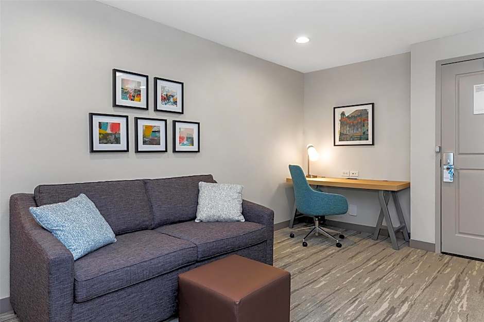 Hilton Garden Inn Auburn