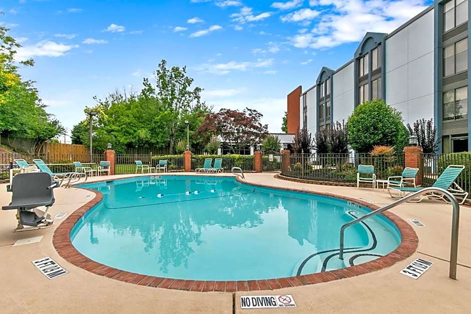 Comfort Inn & Suites