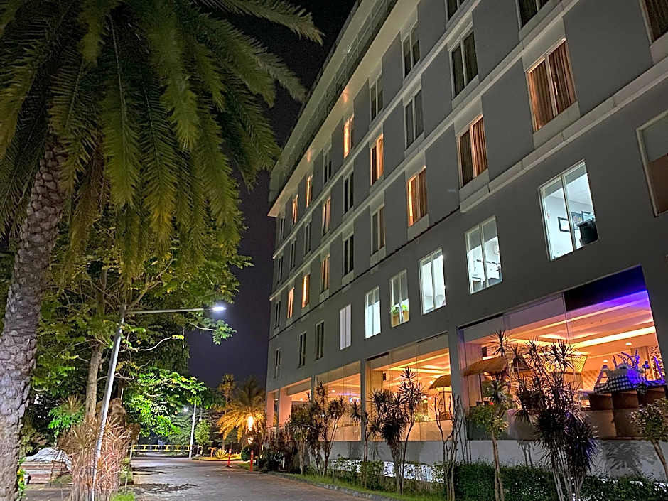 Ascent Premiere Pasuruan